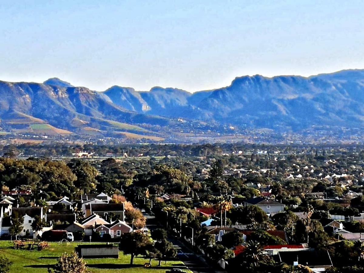 Lakeside Lodge Muizenberg Exterior photo